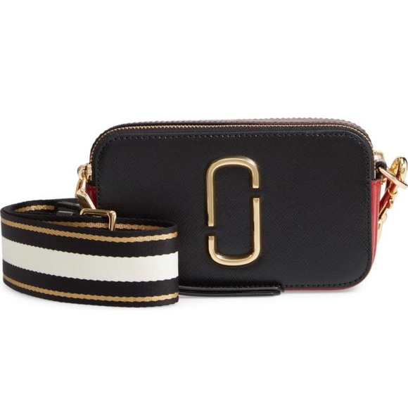 Marc Jacobs Handbags - Marc Jacobs The Leather Snapshot Crossbody Bag